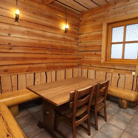 Askari Holiday House טרטו
